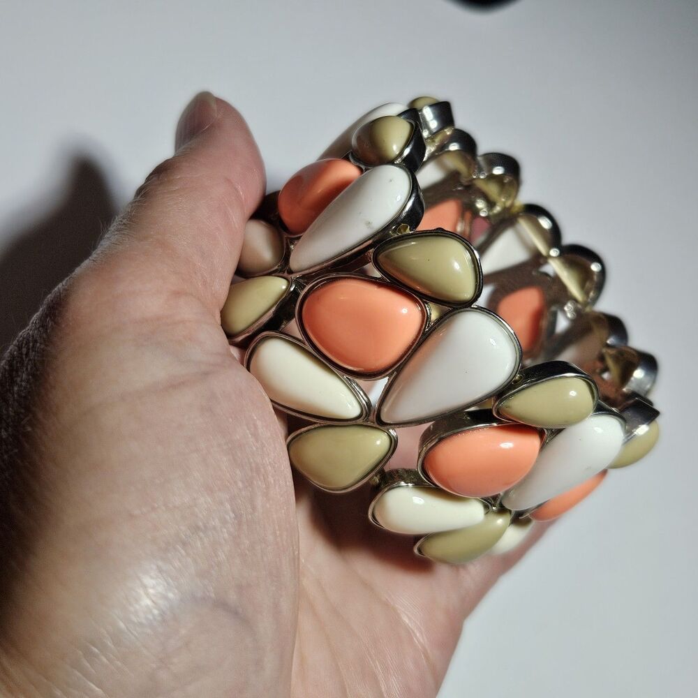 Silver Tone Chunky Pink Tan White Bead Stretch Bracelet 7.5" - Picture 5 of 12